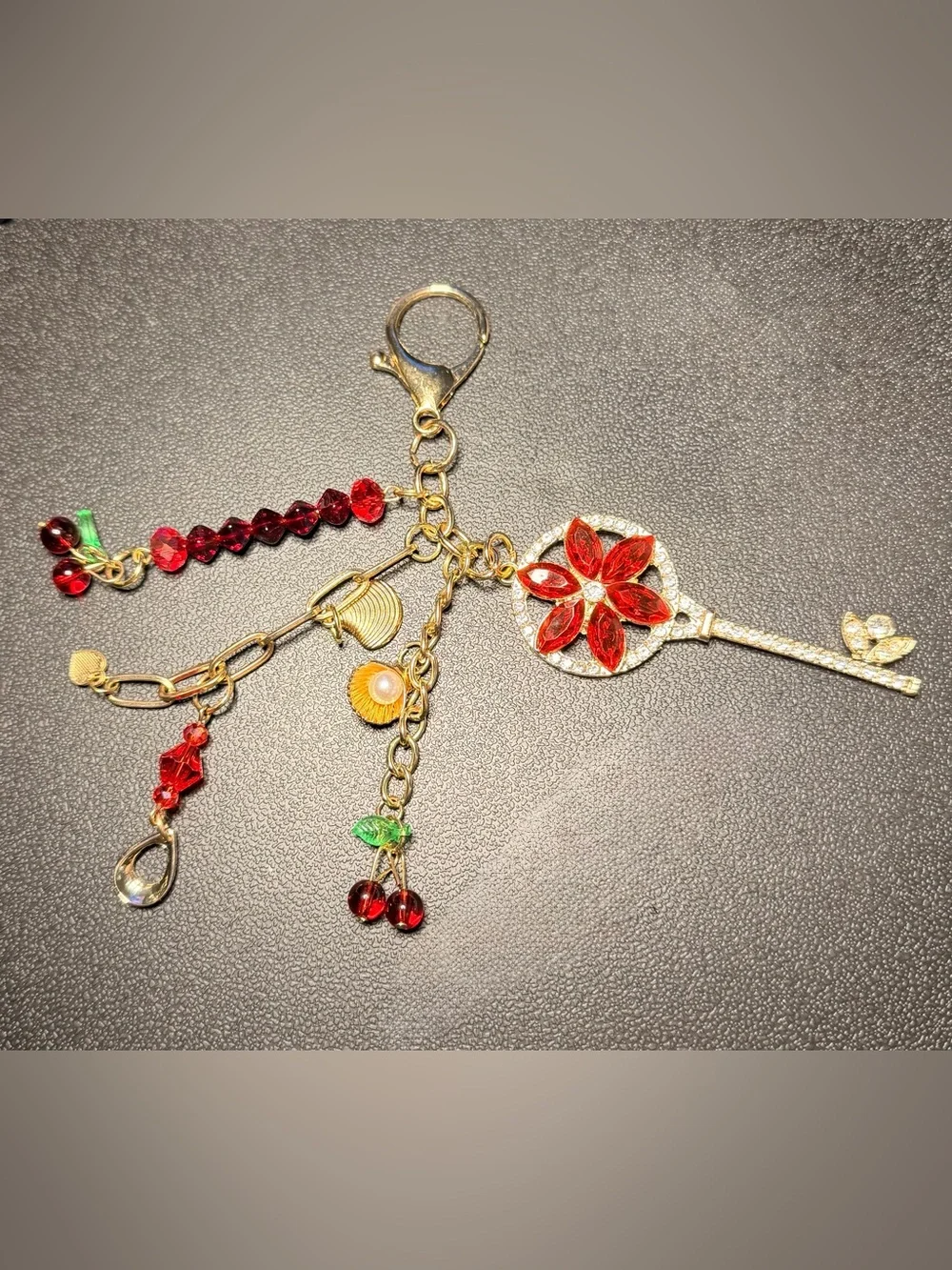 ✨Handmade✨Gold-Tone Red Floral Crystal Keychain Bag Charm
